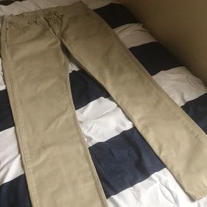 Khaki Levi’s